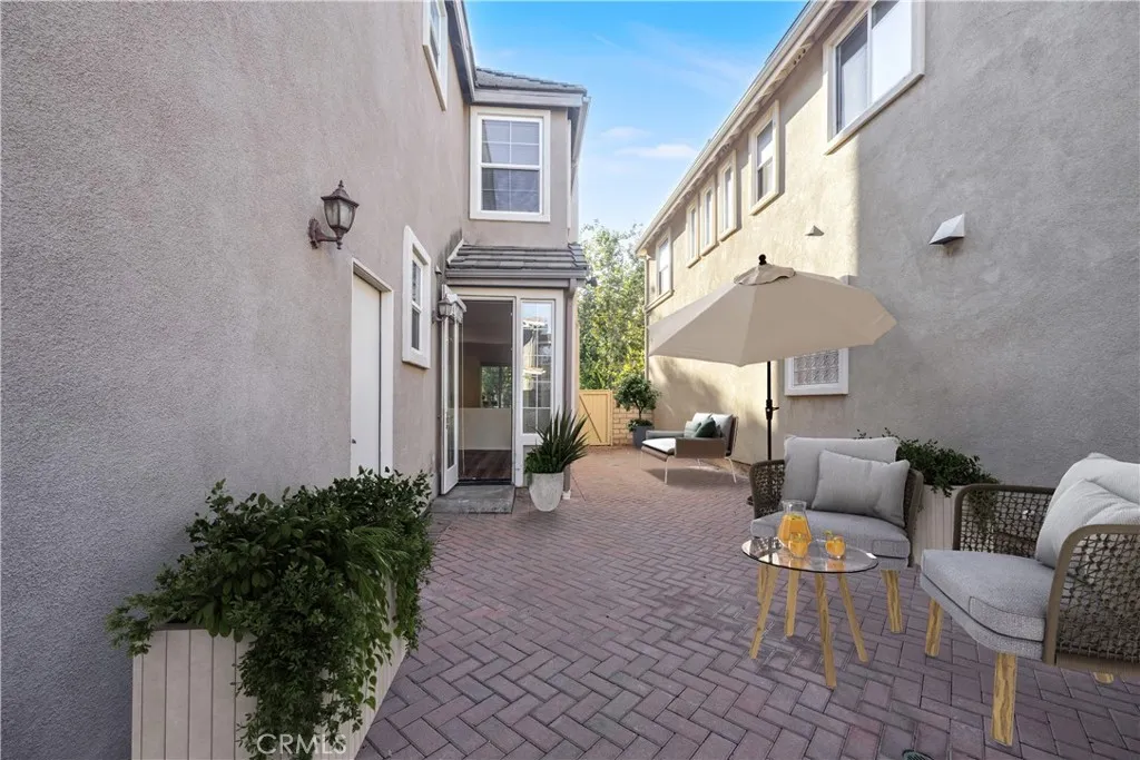 27626 Sunny Creek Drive, Valencia, California 91354 home-pic-12